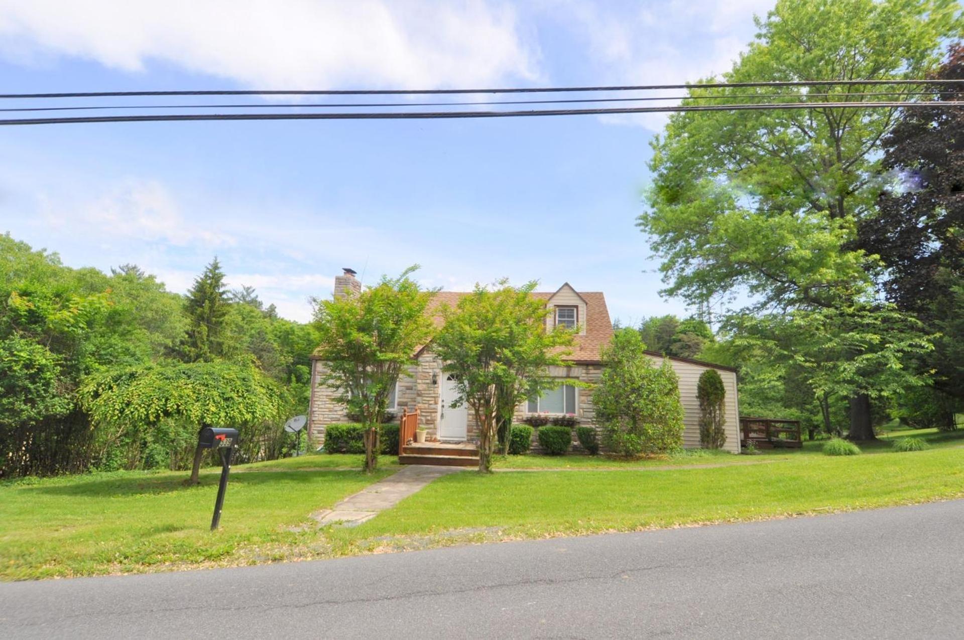 Stonehedge - 3 Bedroom Cottage Berkeley Springs Exterior photo